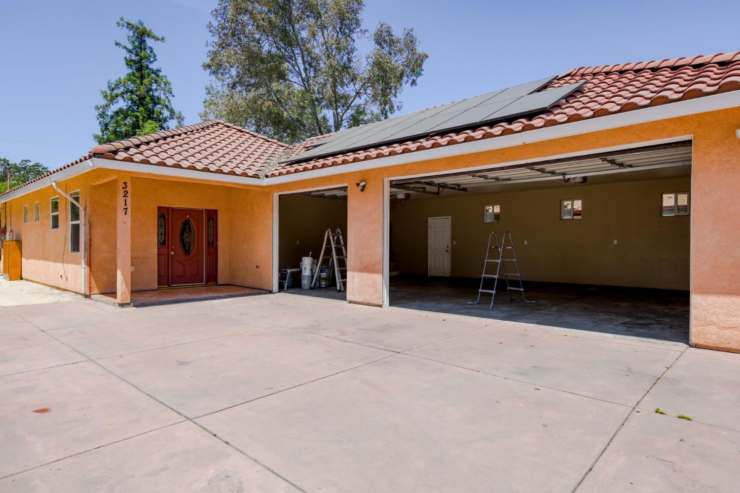 Detail Gallery Image 36 of 60 For 3217 N E St, Stockton,  CA 95205 - 3 Beds | 2 Baths