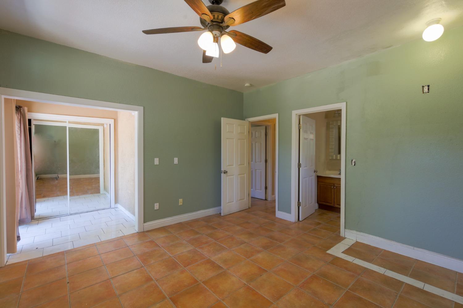 Detail Gallery Image 19 of 60 For 3217 N E St, Stockton,  CA 95205 - 3 Beds | 2 Baths