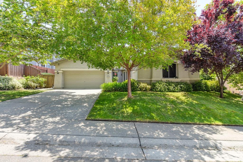 Photo of 1925 Wesley Dr in Folsom, CA