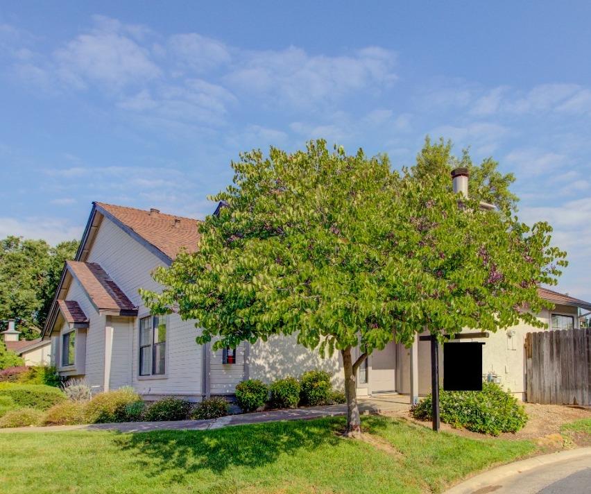 Photo of 9654 Gage St in Elk Grove, CA