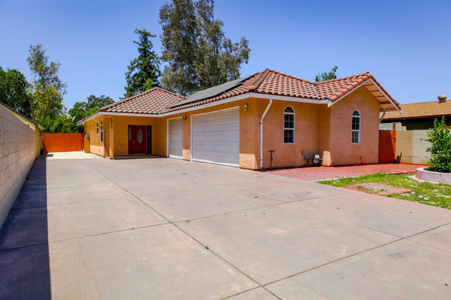Detail Gallery Image 43 of 60 For 3217 N E St, Stockton,  CA 95205 - 3 Beds | 2 Baths