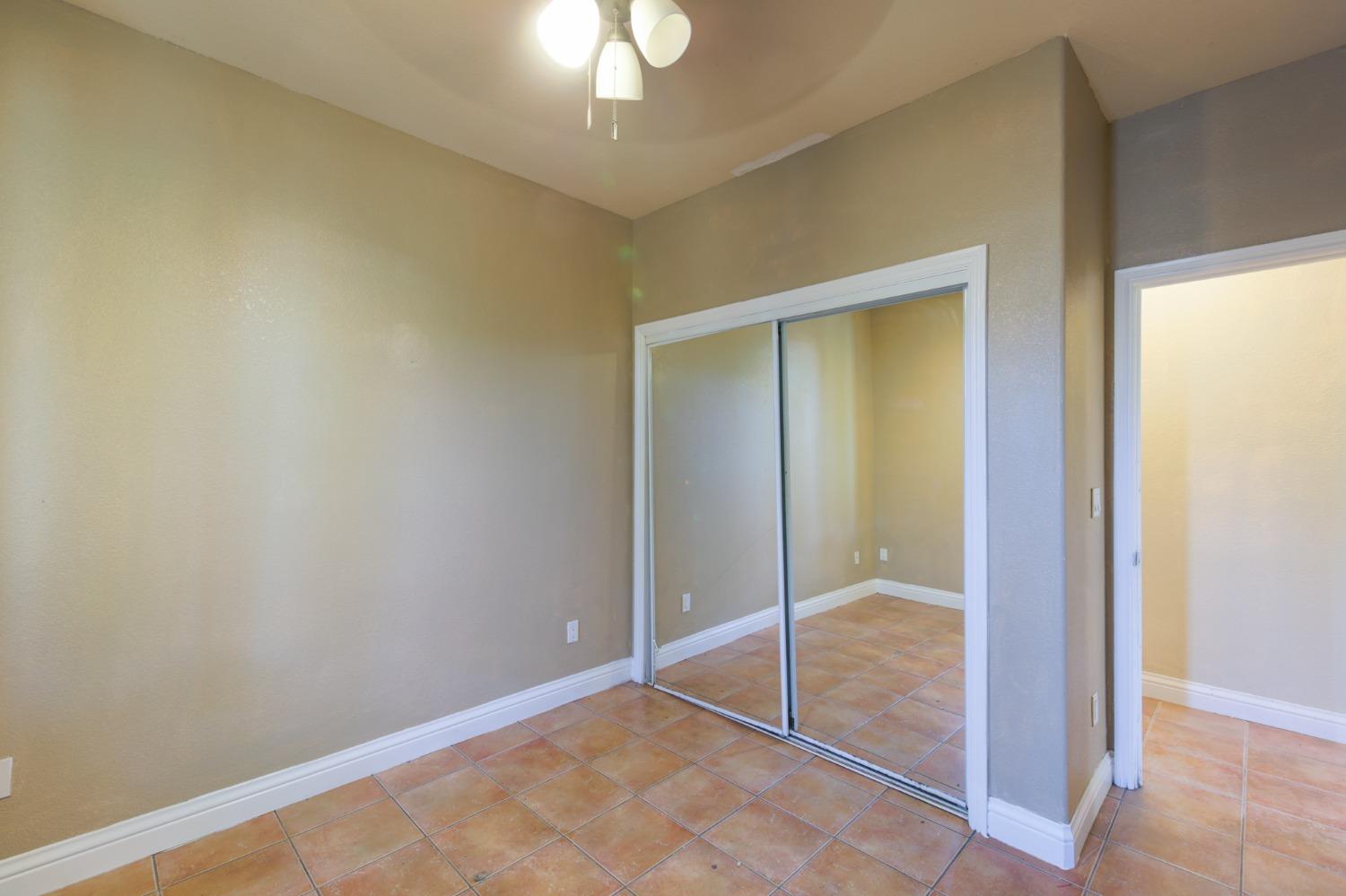 Detail Gallery Image 12 of 60 For 3217 N E St, Stockton,  CA 95205 - 3 Beds | 2 Baths