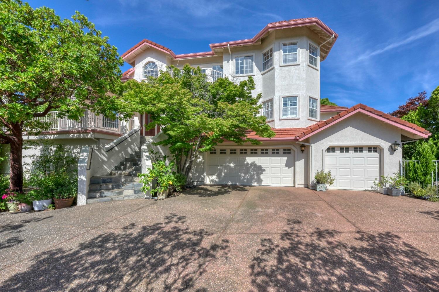 Photo of 4069 Albert Cir in El Dorado Hills, CA