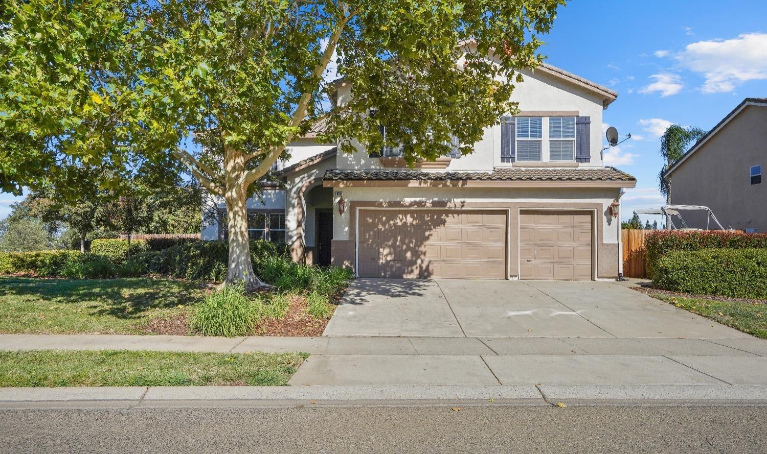 Photo of 11001 Essey Cir in Mather, CA