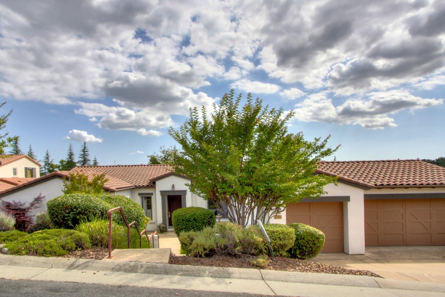 Photo of 3707 Stone Temple Ct in Rocklin, CA