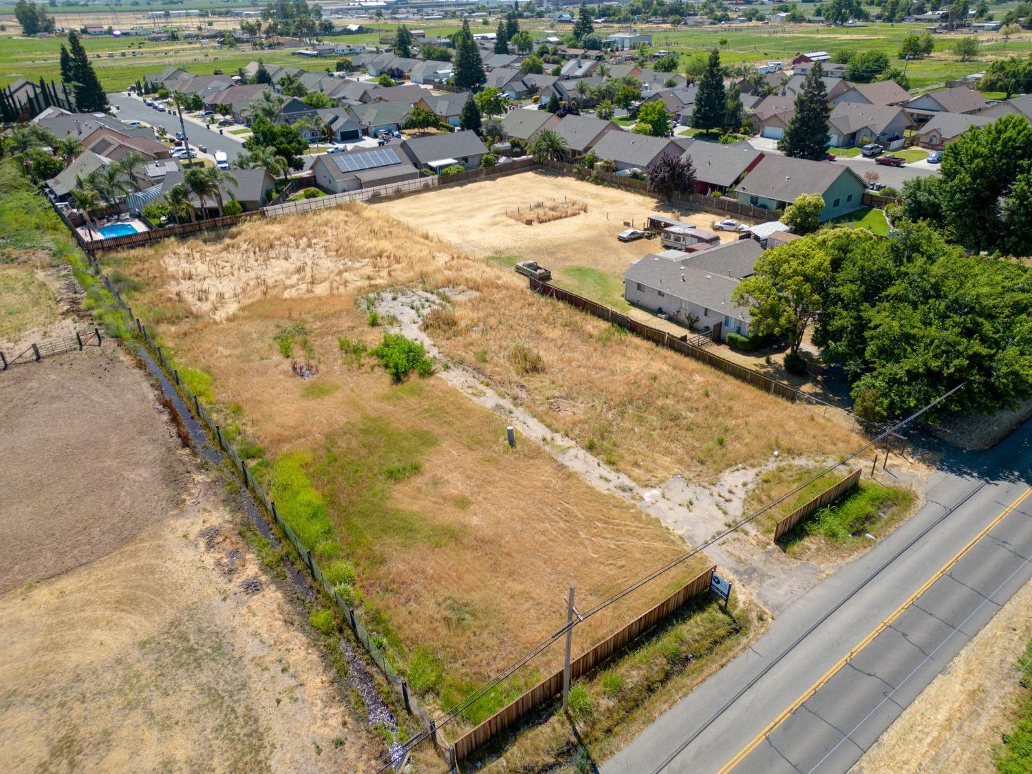 Photo of 5654 Terminal Ave in Riverbank, CA