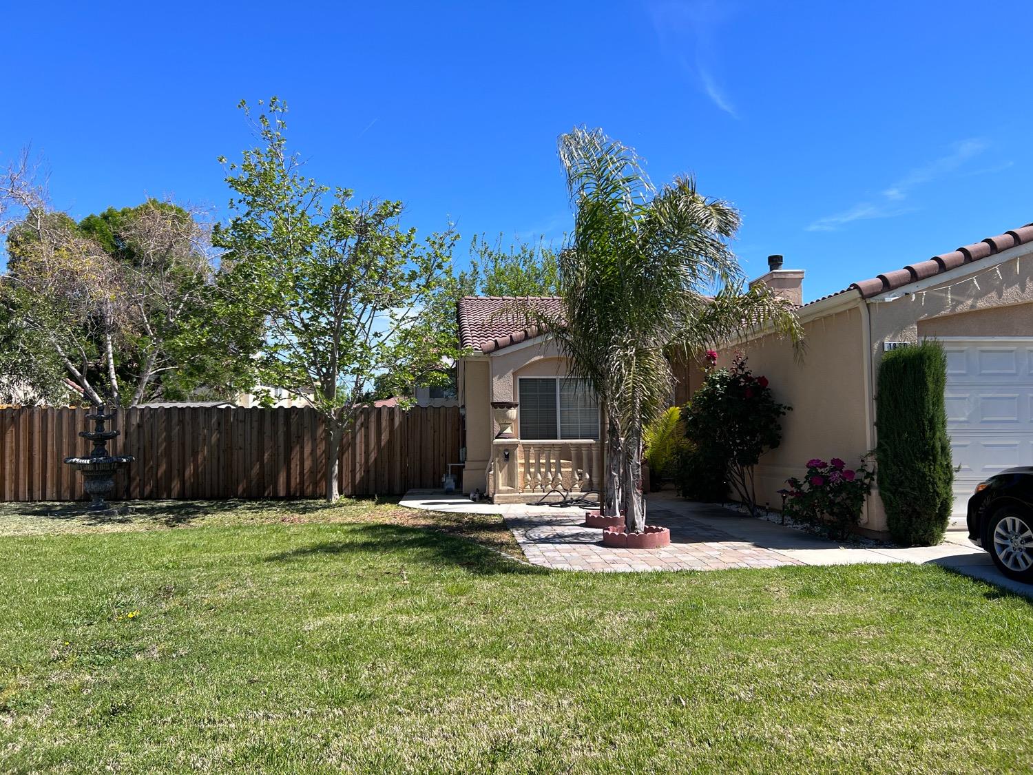 Detail Gallery Image 1 of 1 For 1860 College Greens Dr, Los Banos,  CA 93635 - 3 Beds | 2 Baths