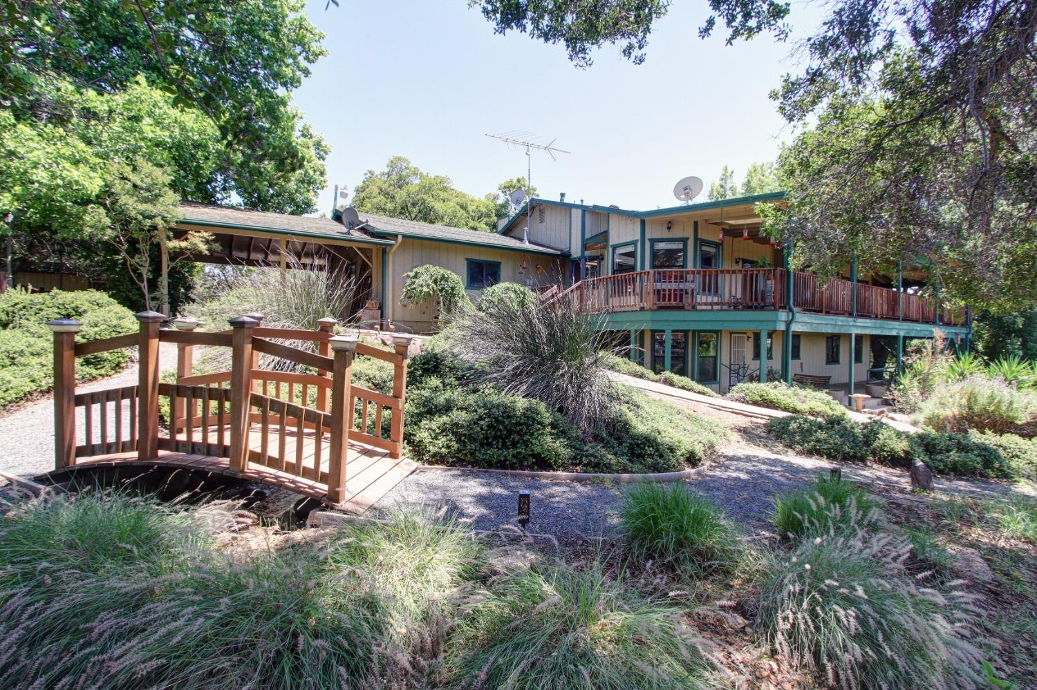 Photo of 2599 Buttes View Ln in Auburn, CA