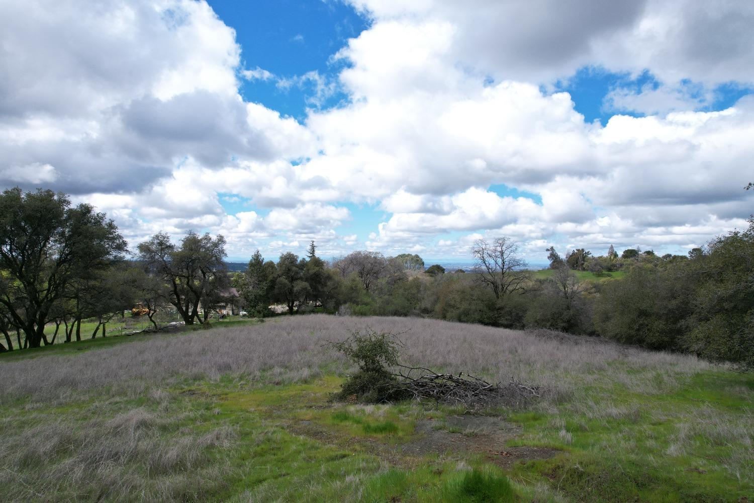 Moran Court, Auburn, California image 15