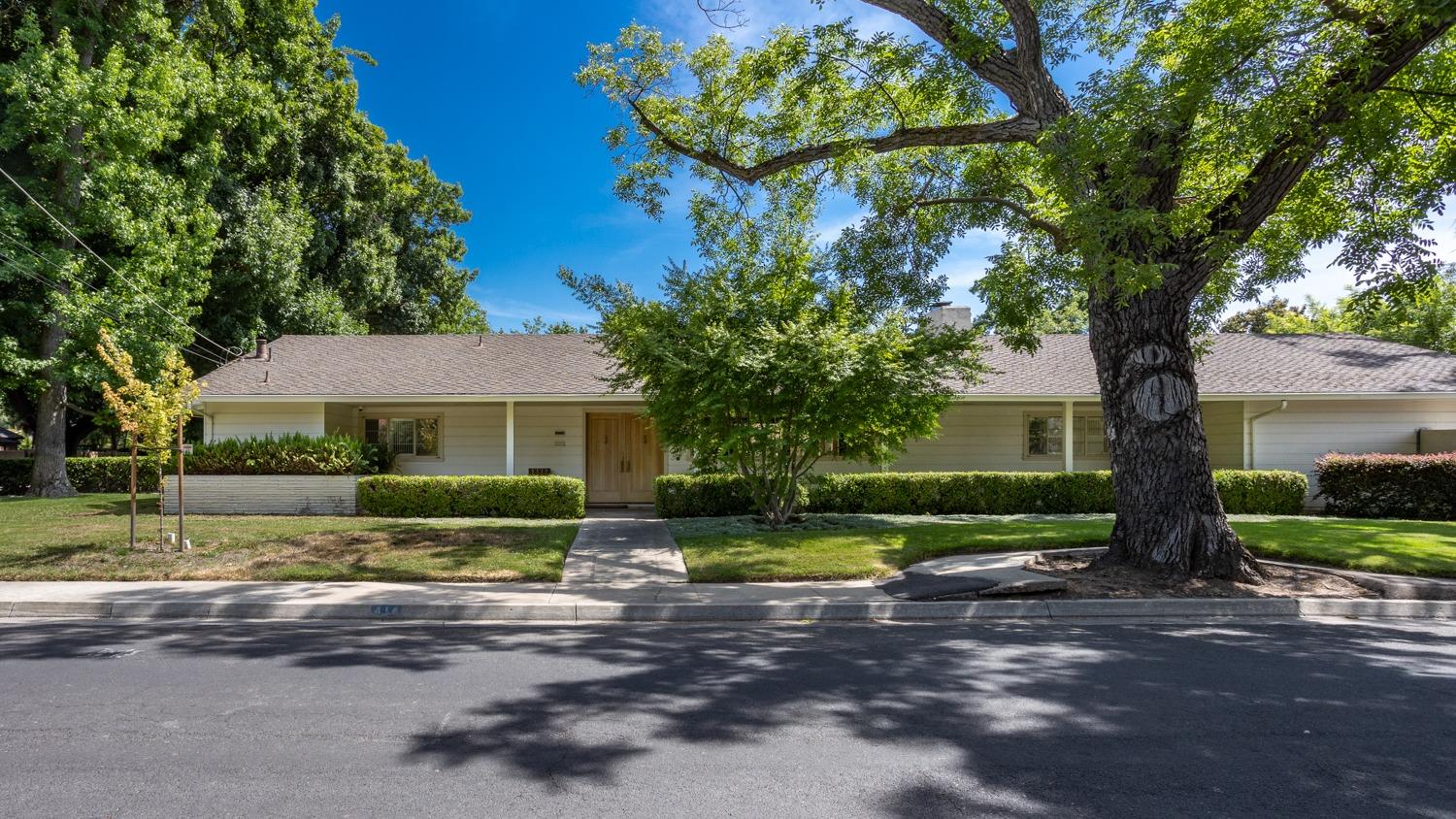 Detail Gallery Image 1 of 1 For 827 Carolyn Ave, Modesto,  CA 95354 - 3 Beds | 2/1 Baths