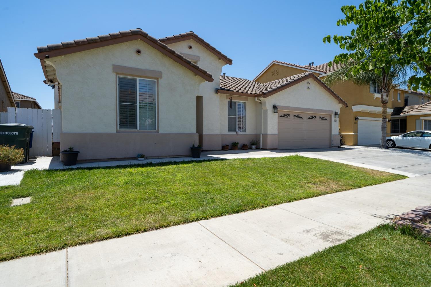 Photo of 3810 Northern Oak Dr in Ceres, CA