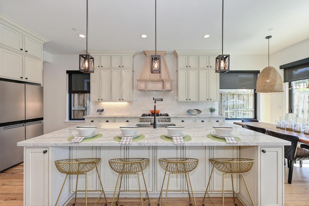 Photo of 719 Oliver Ct in Folsom, CA