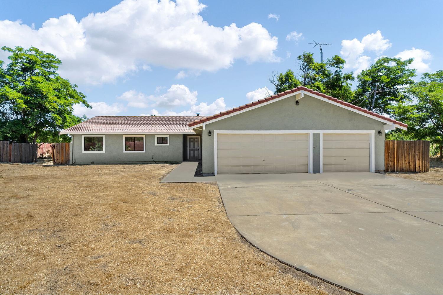 Detail Gallery Image 1 of 1 For 18620 Sycamore Ave, Patterson,  CA 95363 - 4 Beds | 2 Baths