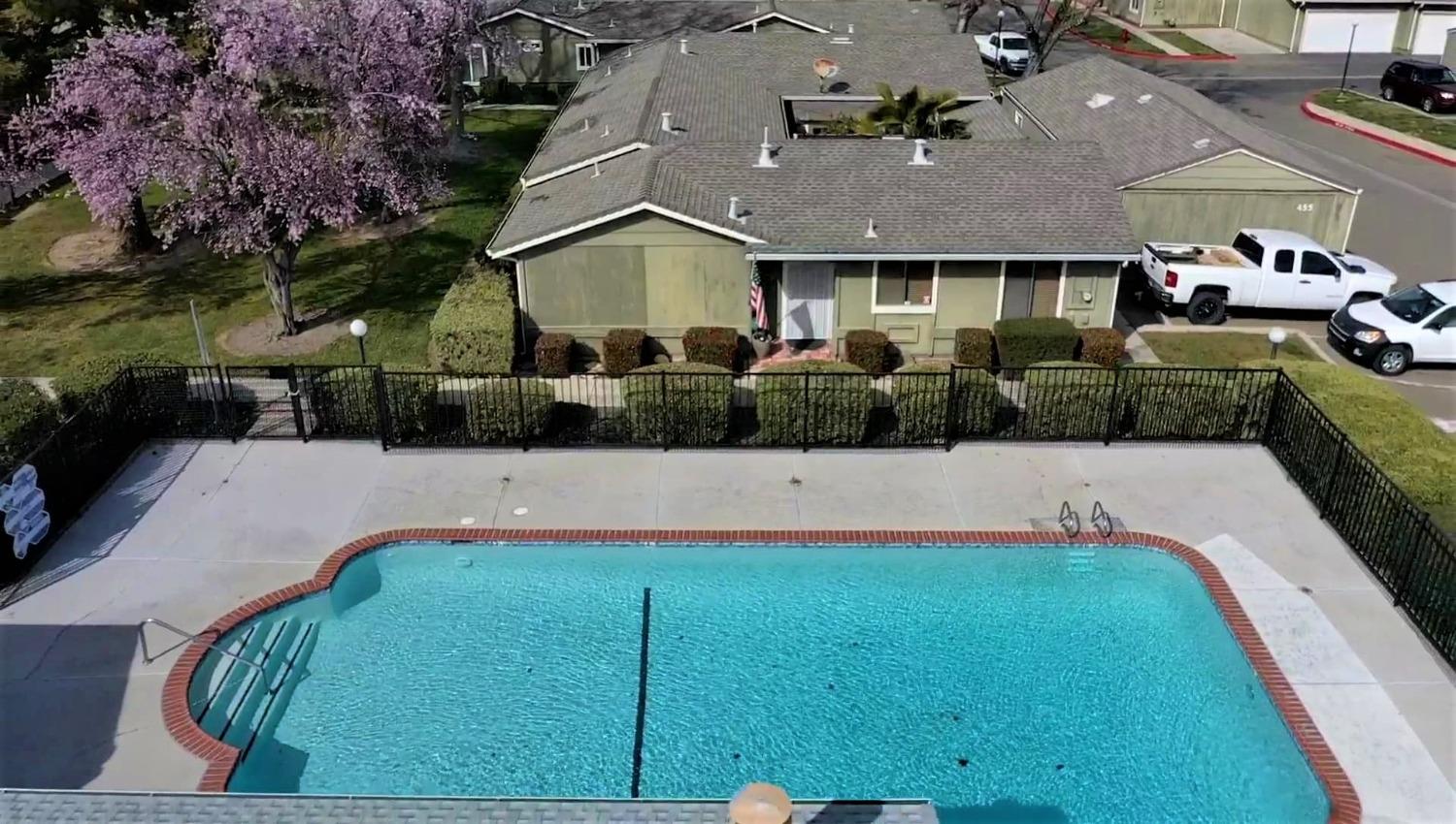 Detail Gallery Image 1 of 1 For 455 Peerless Way #9,  Tracy,  CA 95376 - 3 Beds | 2/1 Baths