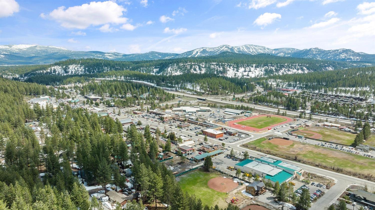 Passage Place, Truckee, California image 15