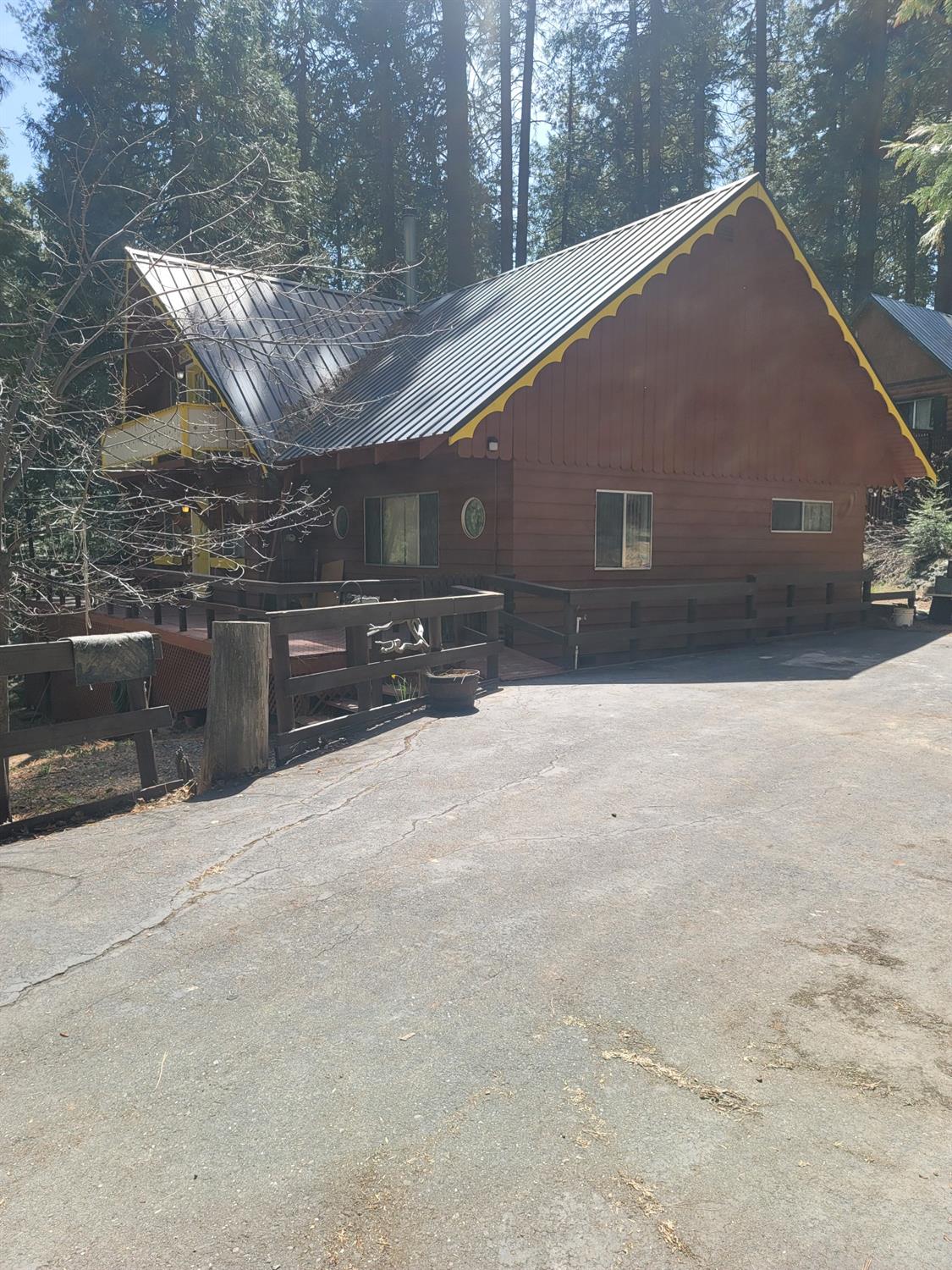 Mono Drive, Long Barn, California image 3