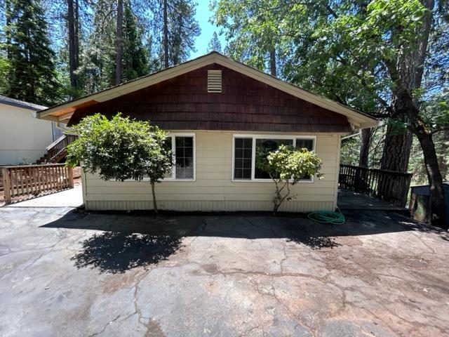 Photo of 636 Sinclair Ct in Applegate, CA
