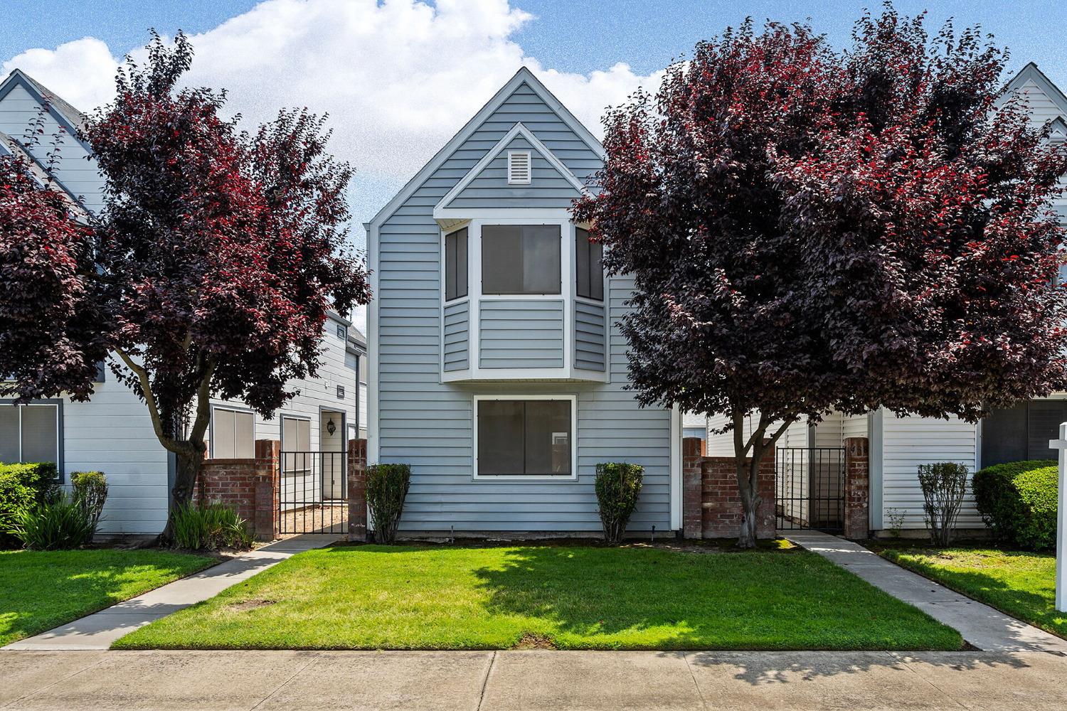 Detail Gallery Image 1 of 1 For 438 Benjamin Pl, Manteca,  CA 95337 - 2 Beds | 2/1 Baths