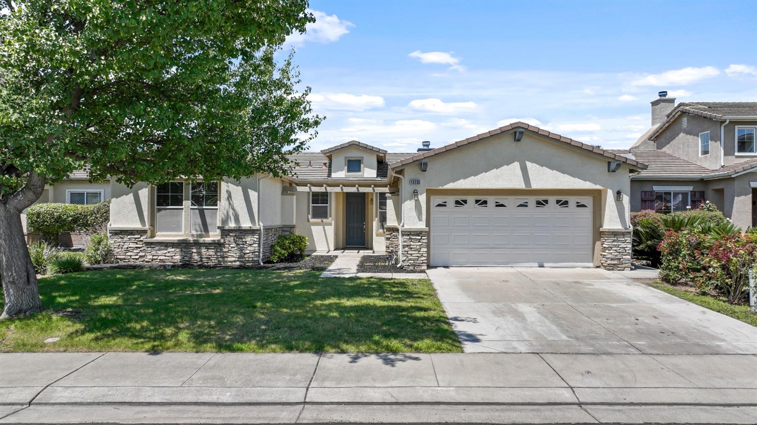 Detail Gallery Image 1 of 1 For 13233 Lagoon Way, Lathrop,  CA 95330 - 3 Beds | 2/1 Baths