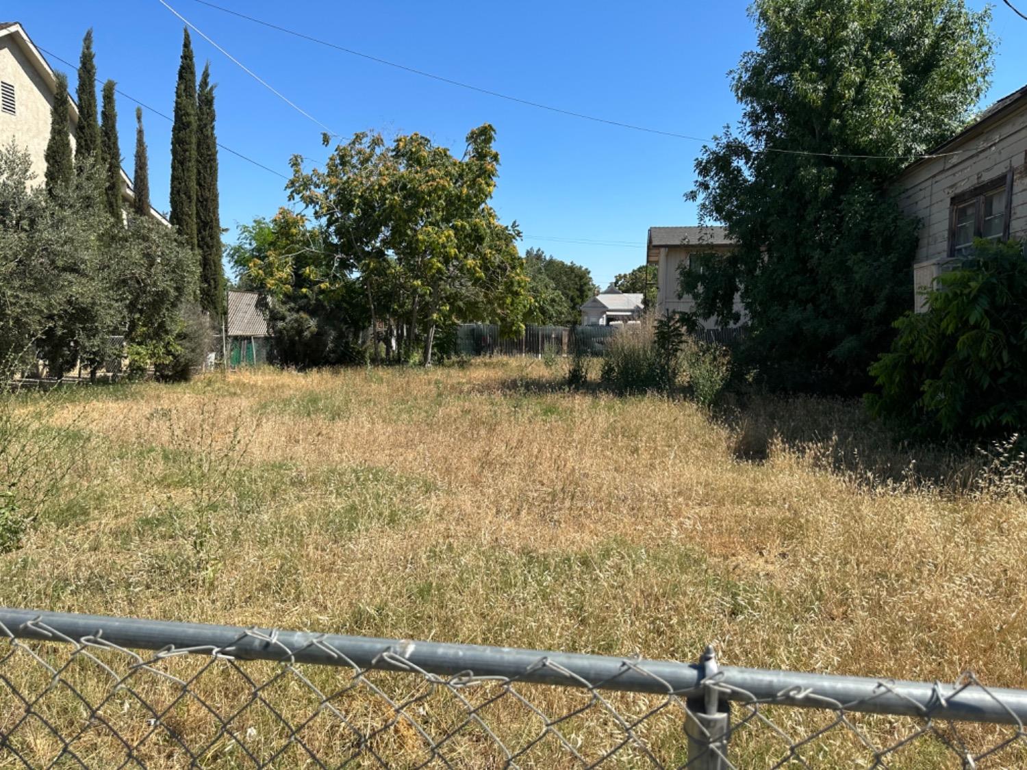 Photo of 1120 E Sonora St in Stockton, CA