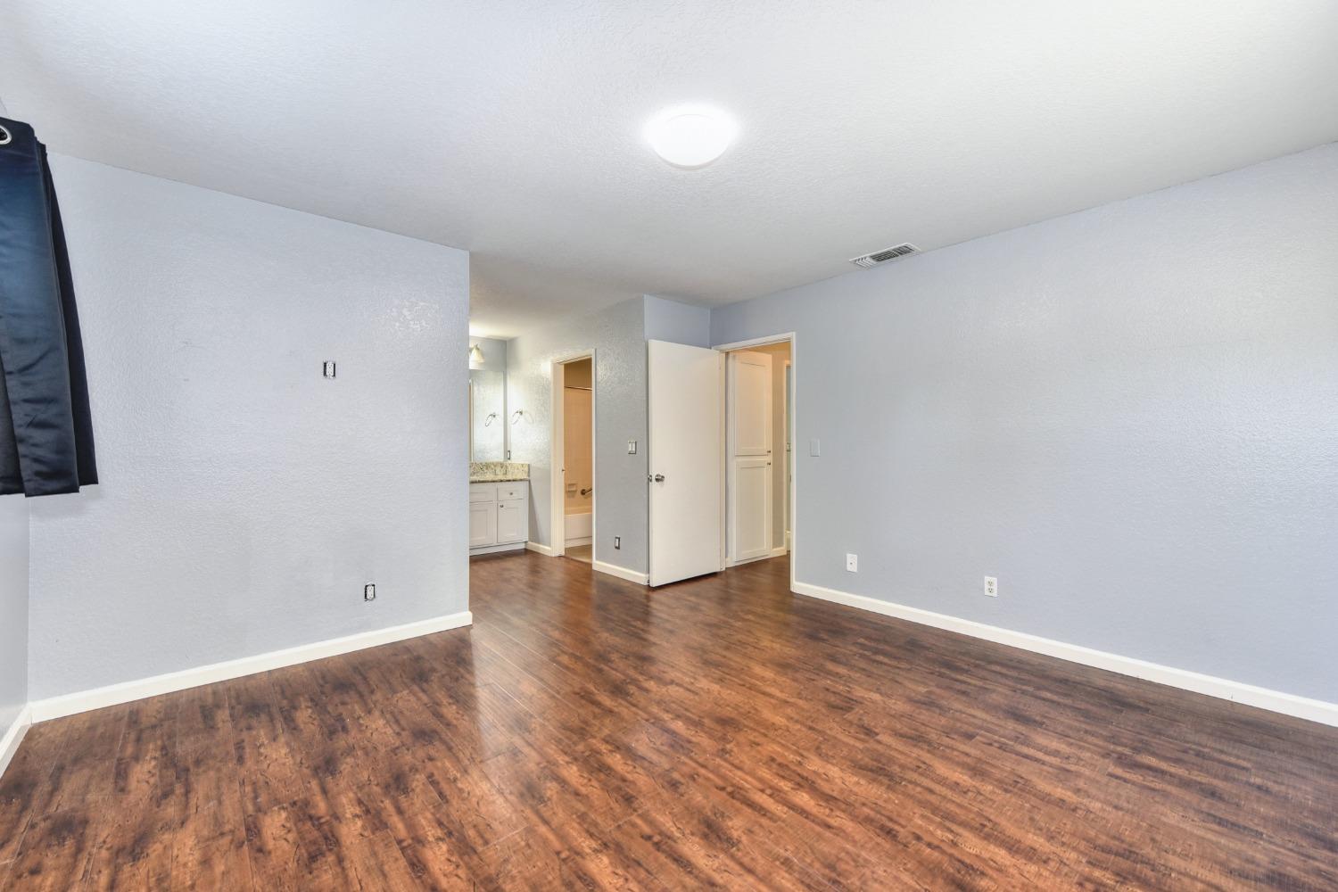 Photo #11: 223061035 Listing 