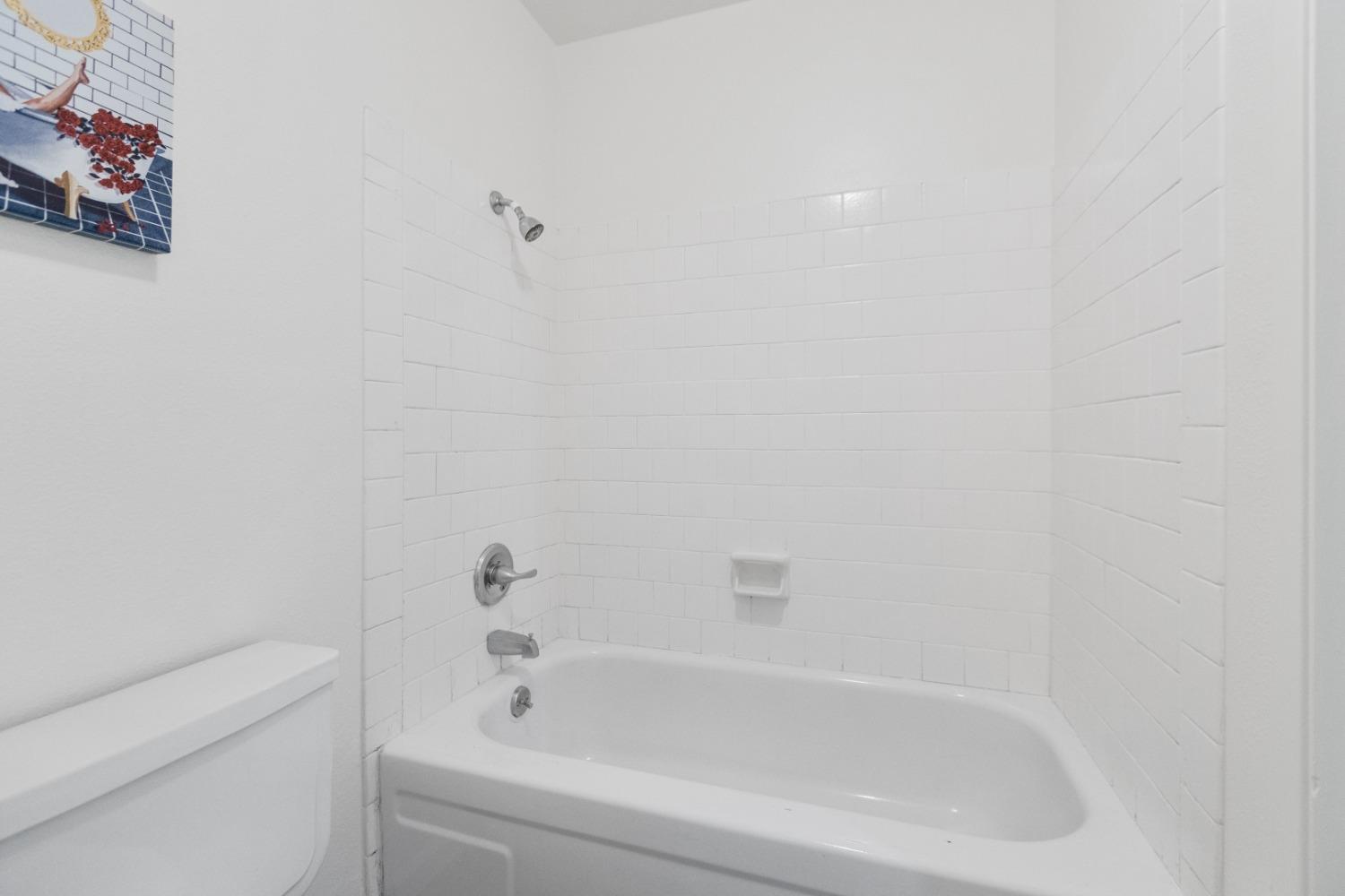 Photo #23: 223060991 Listing: Photo #23