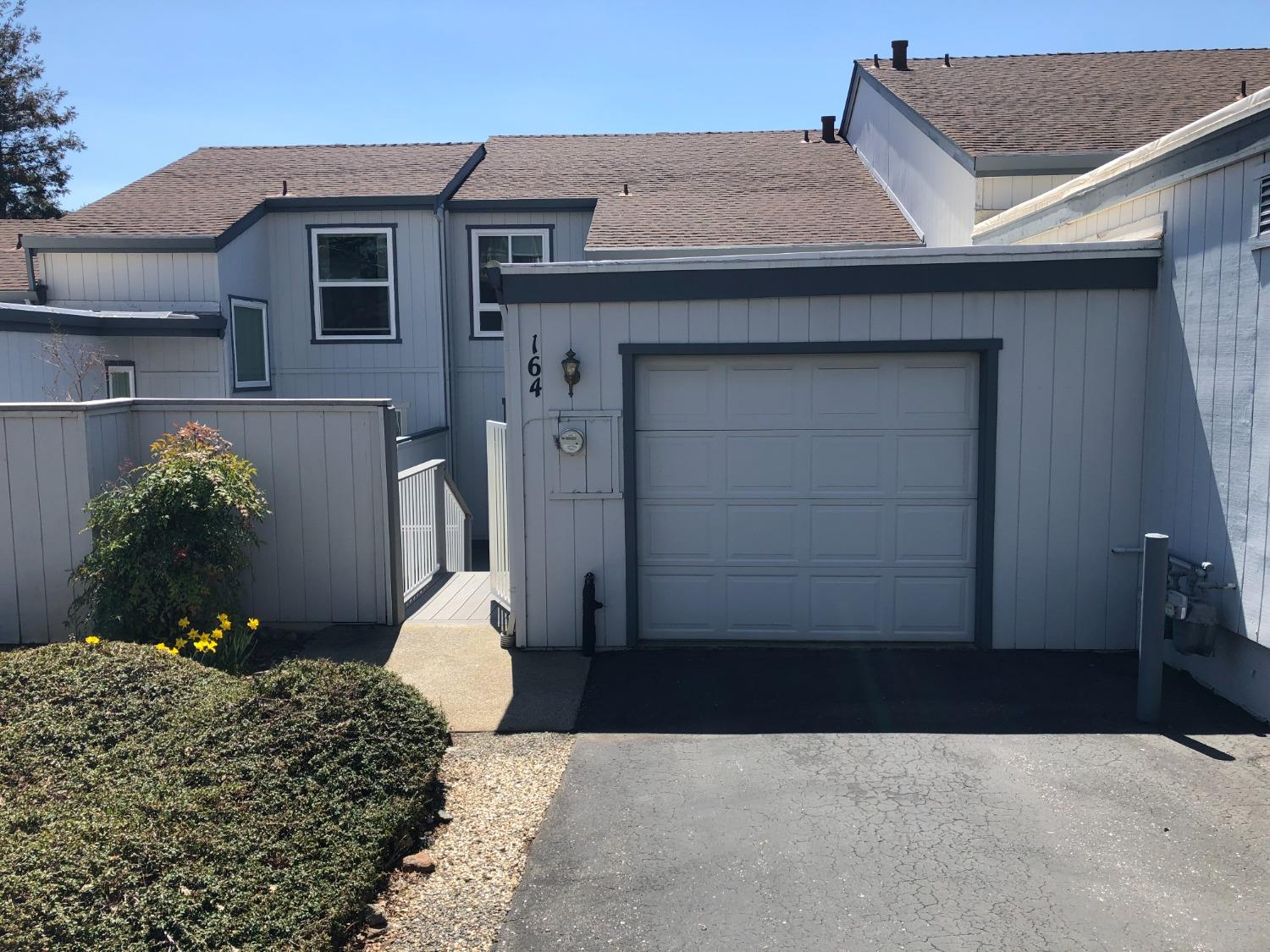 Photo of 164 Mcnab Cir in Grass Valley, CA