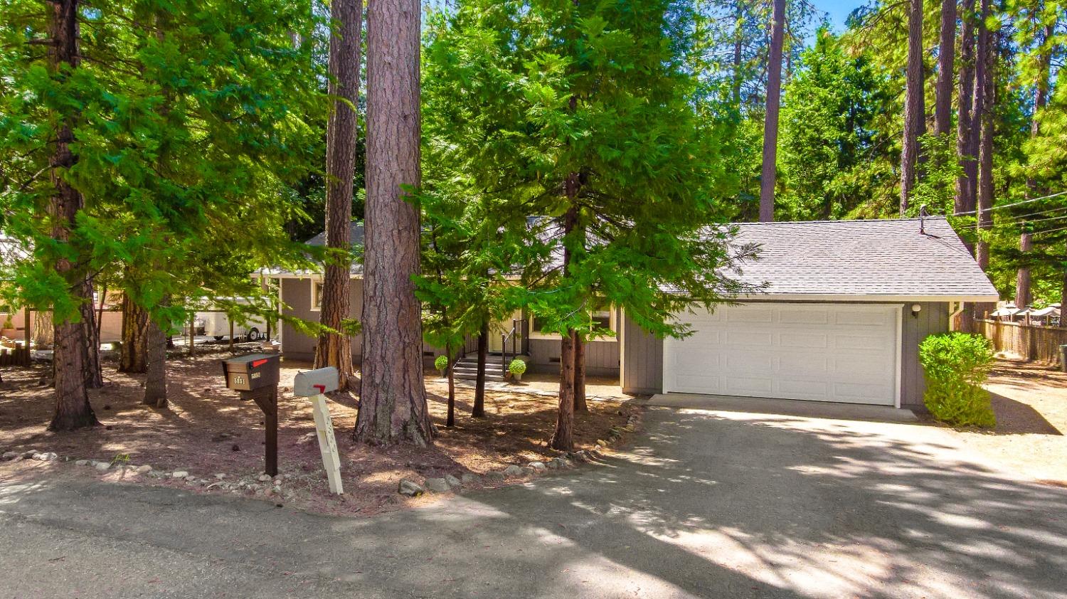 Lupin Lane, Pollock Pines, California image 27