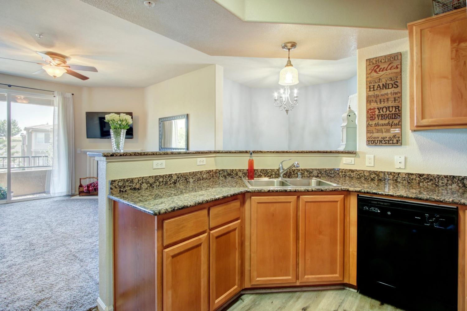 Photo #8: 223061855 Listing 