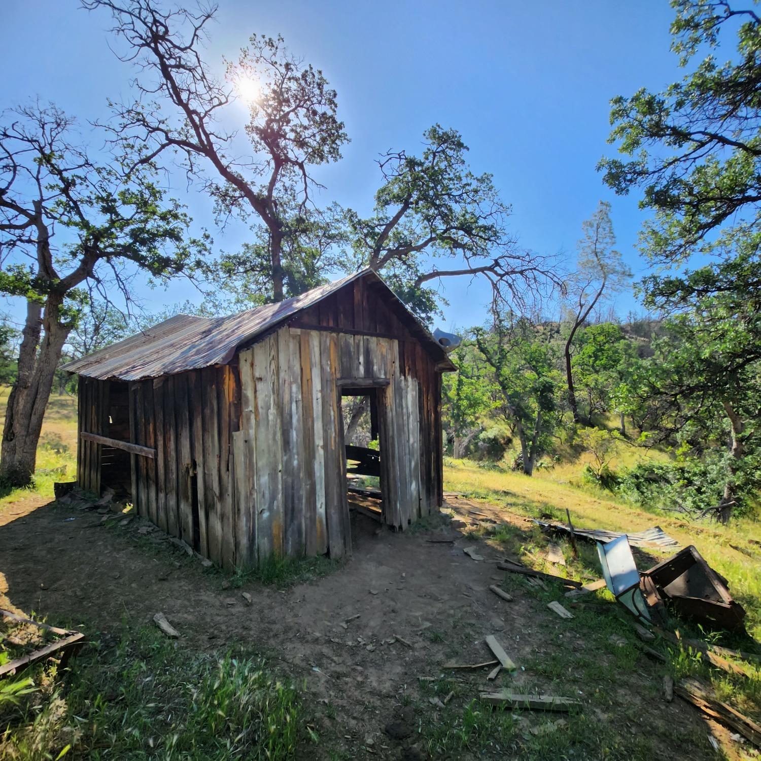 Photo of 10275 Balis Bell Rd in Red Bluff, CA