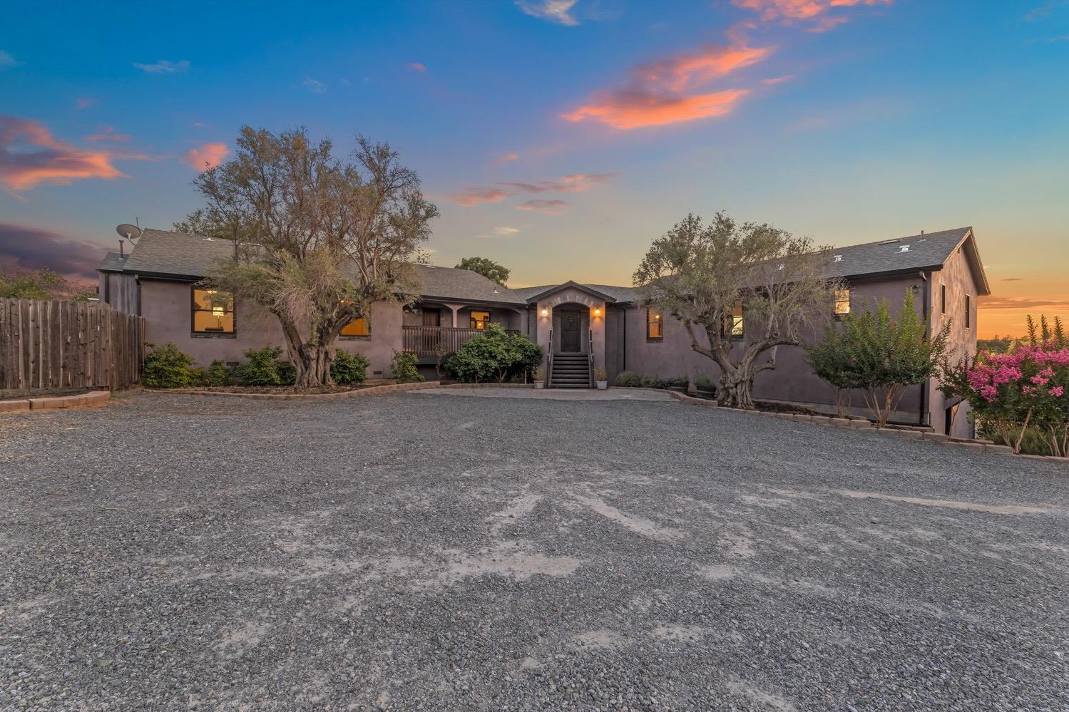 Photo of 3893 Peach Dr in Loomis, CA
