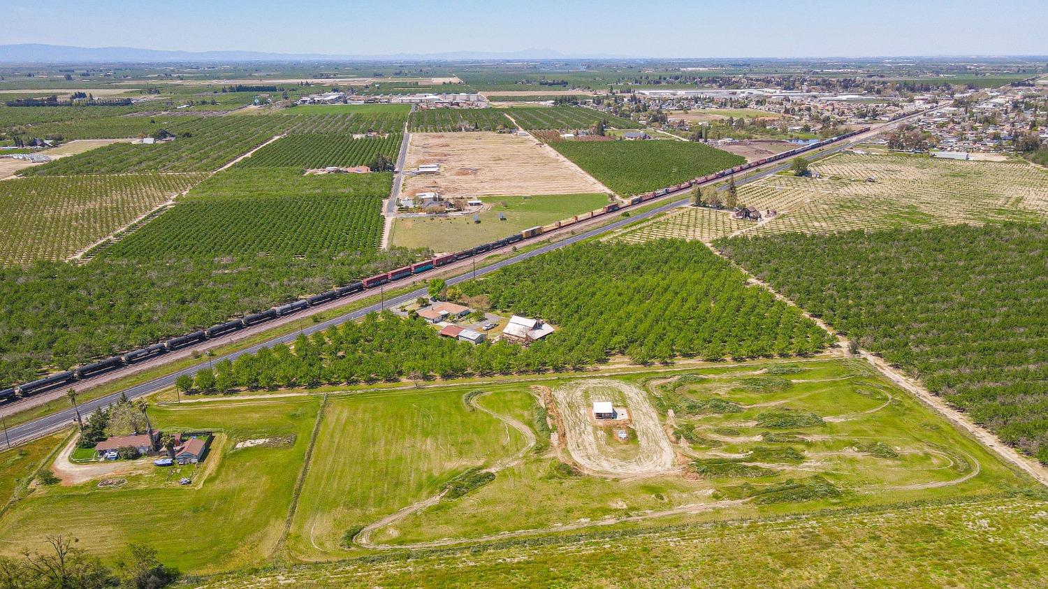 Santa Fe Road, Escalon, California image 8