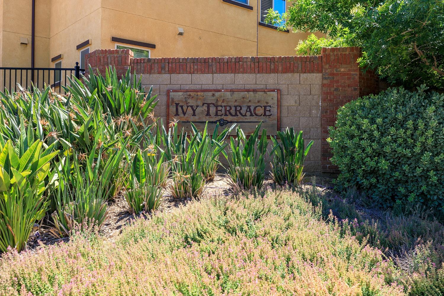 Detail Gallery Image 1 of 1 For 140 Ivy Ave #D-31,  Patterson,  CA 95363 - 2 Beds | 2 Baths
