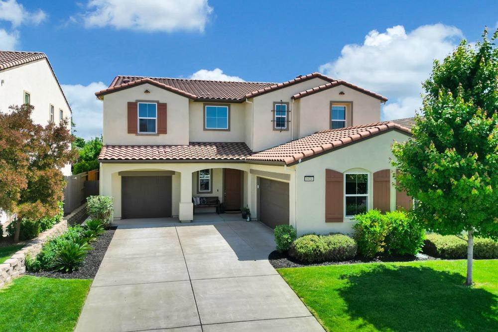 Detail Gallery Image 1 of 1 For 1614 Arroyo Sierra Way, Rocklin,  CA 95765 - 5 Beds | 4/1 Baths