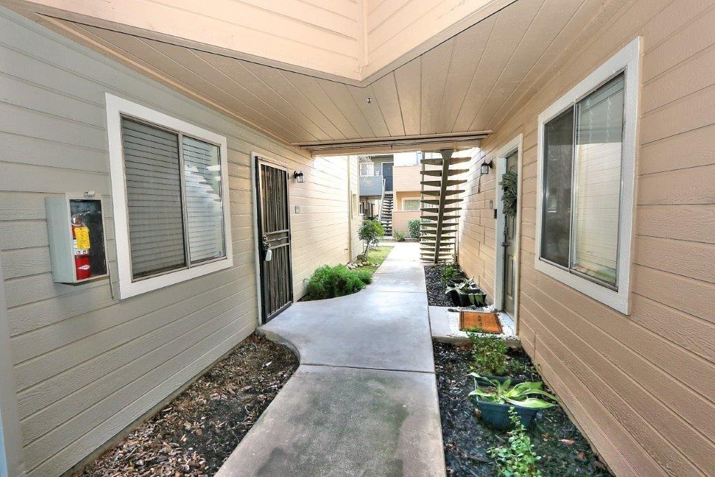 Photo #2: 223063692 Listing 