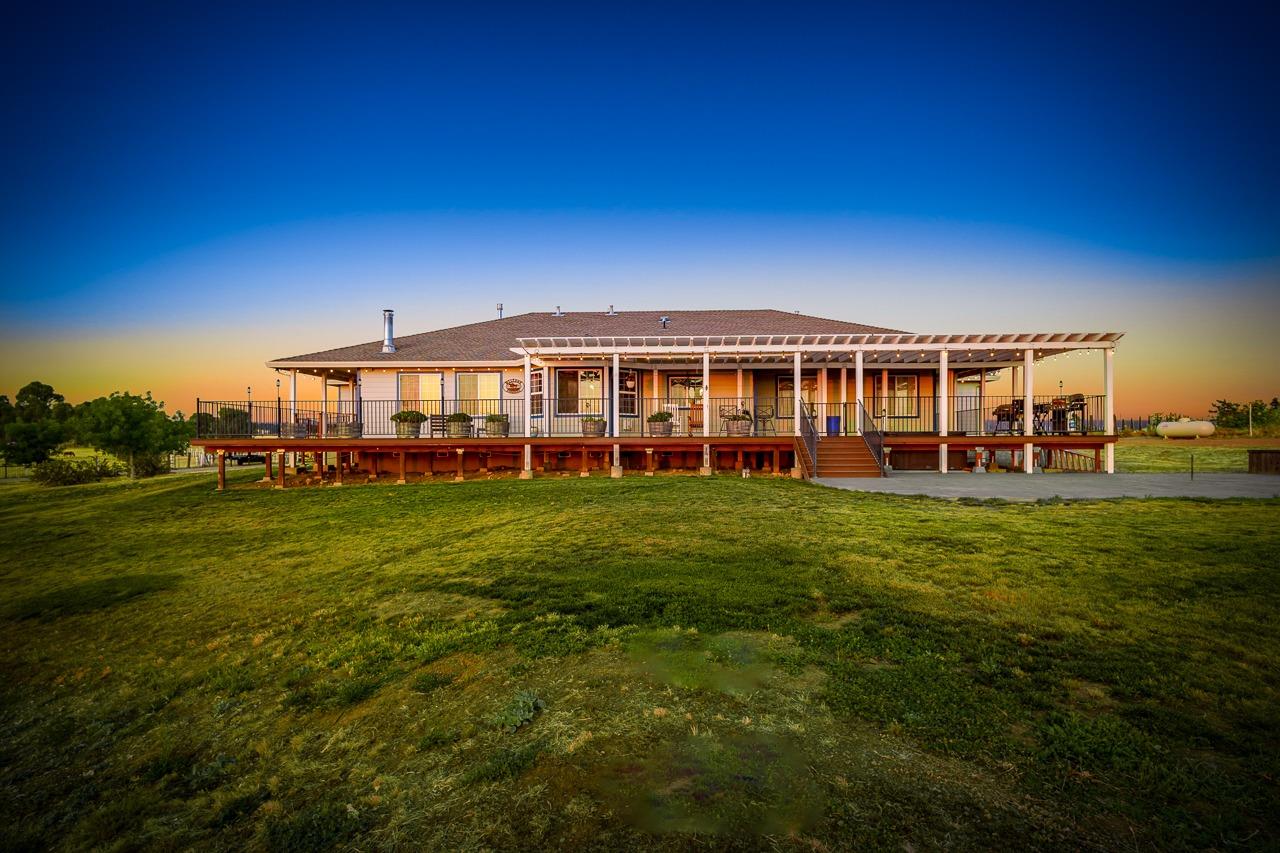 Photo of 3691 Hokan Ln in Wheatland, CA