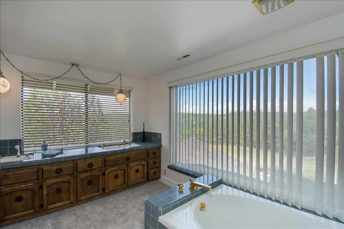 Apple Vista Lane, Camino, California image 49