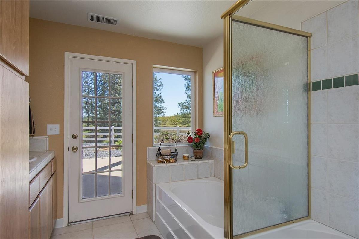 Apple Vista Lane, Camino, California image 36