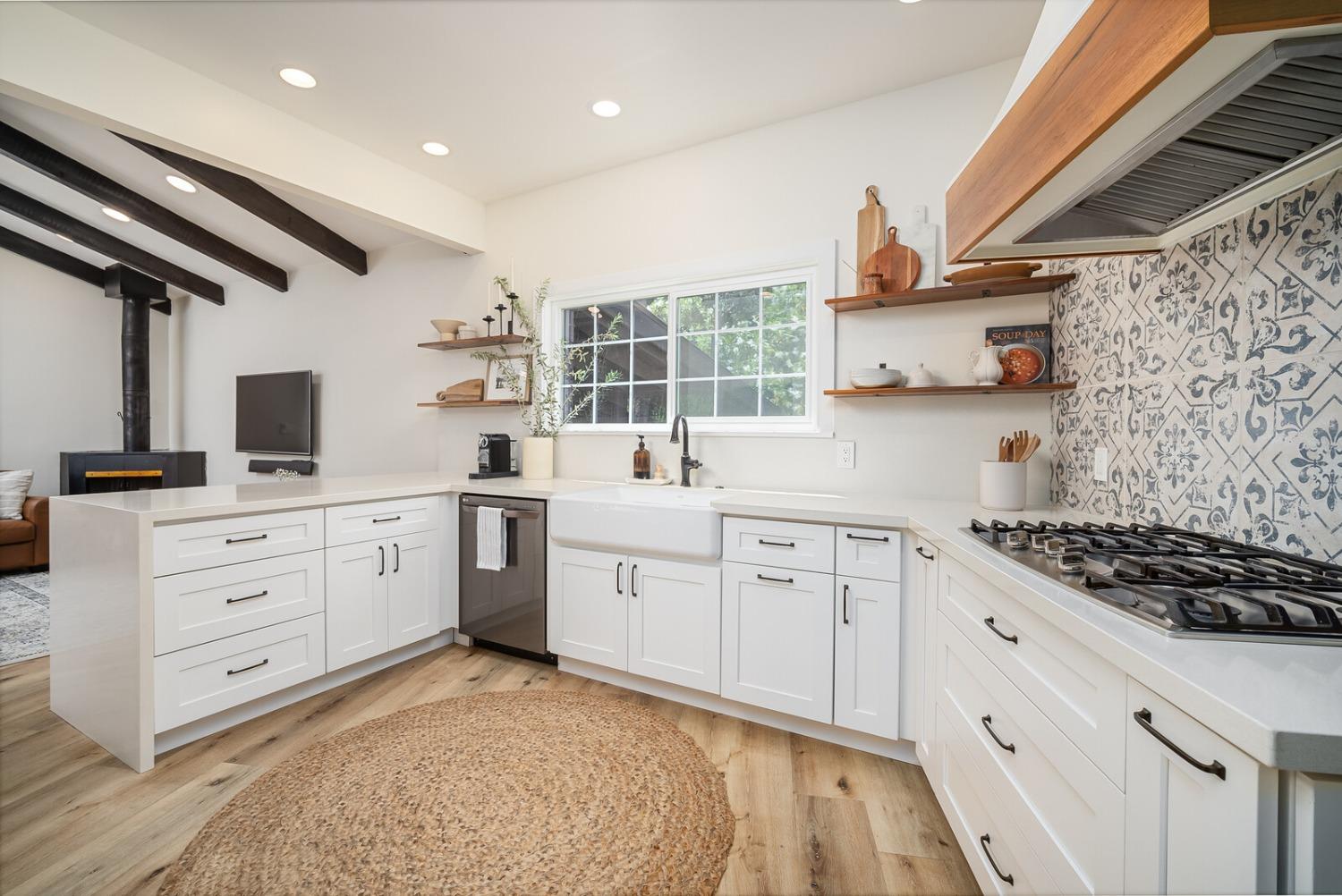 Photo of 8156 Shangrila Dr in Fair Oaks, CA