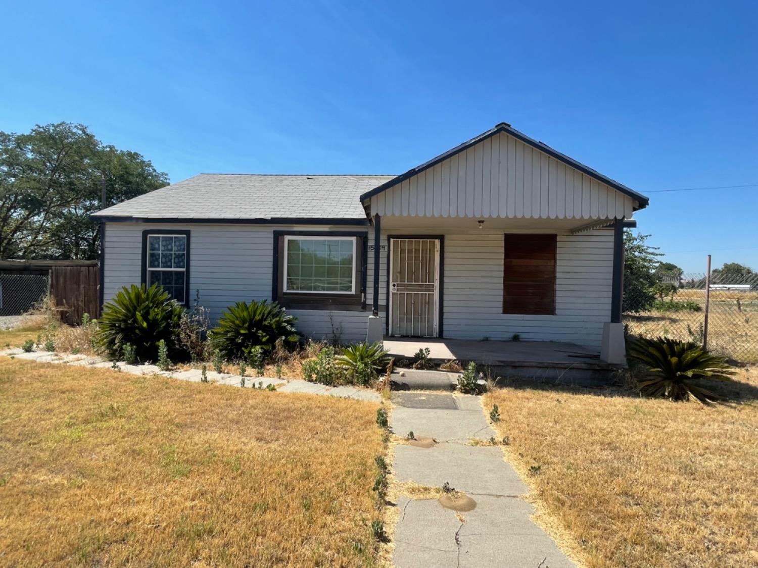 Photo of 15739 Gaddy St in Delhi, CA