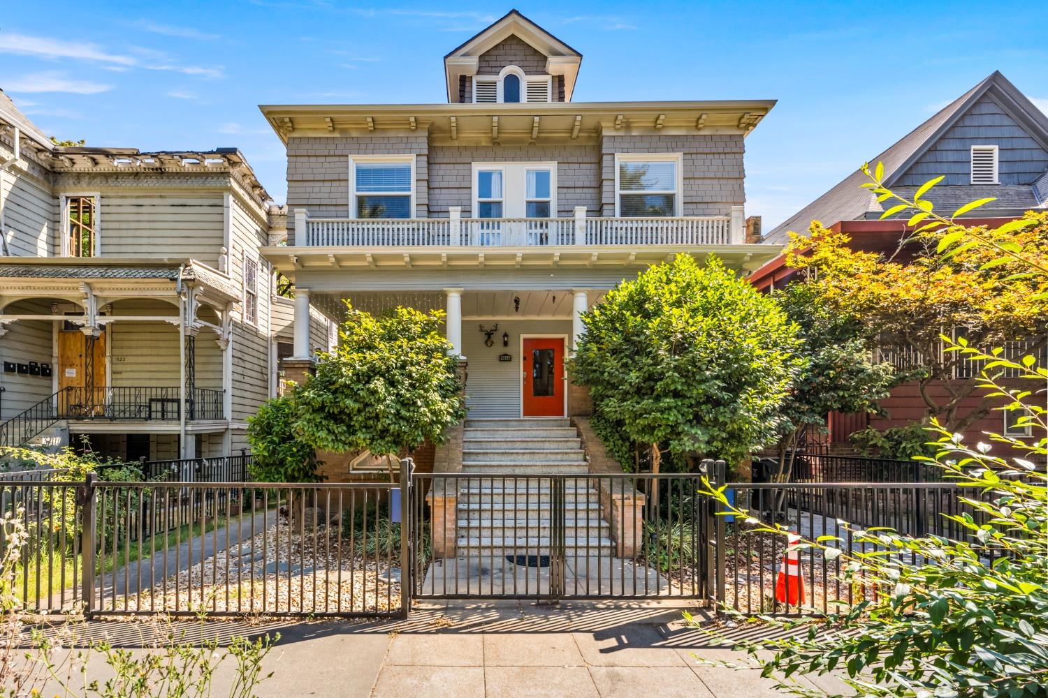 Photo of 1518 Q St in Sacramento, CA