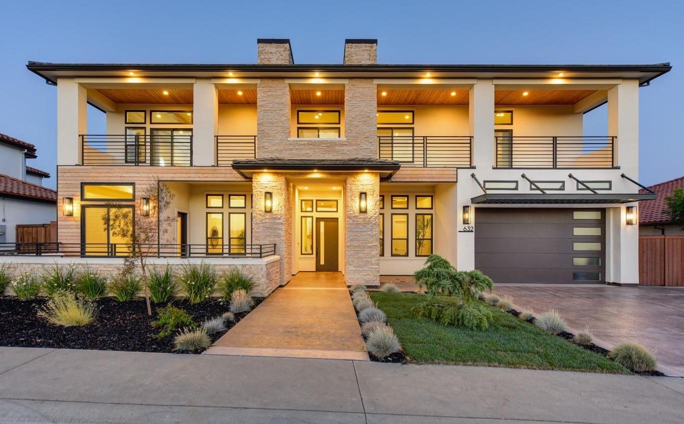 Photo of 632 Russell Dr in Folsom, CA