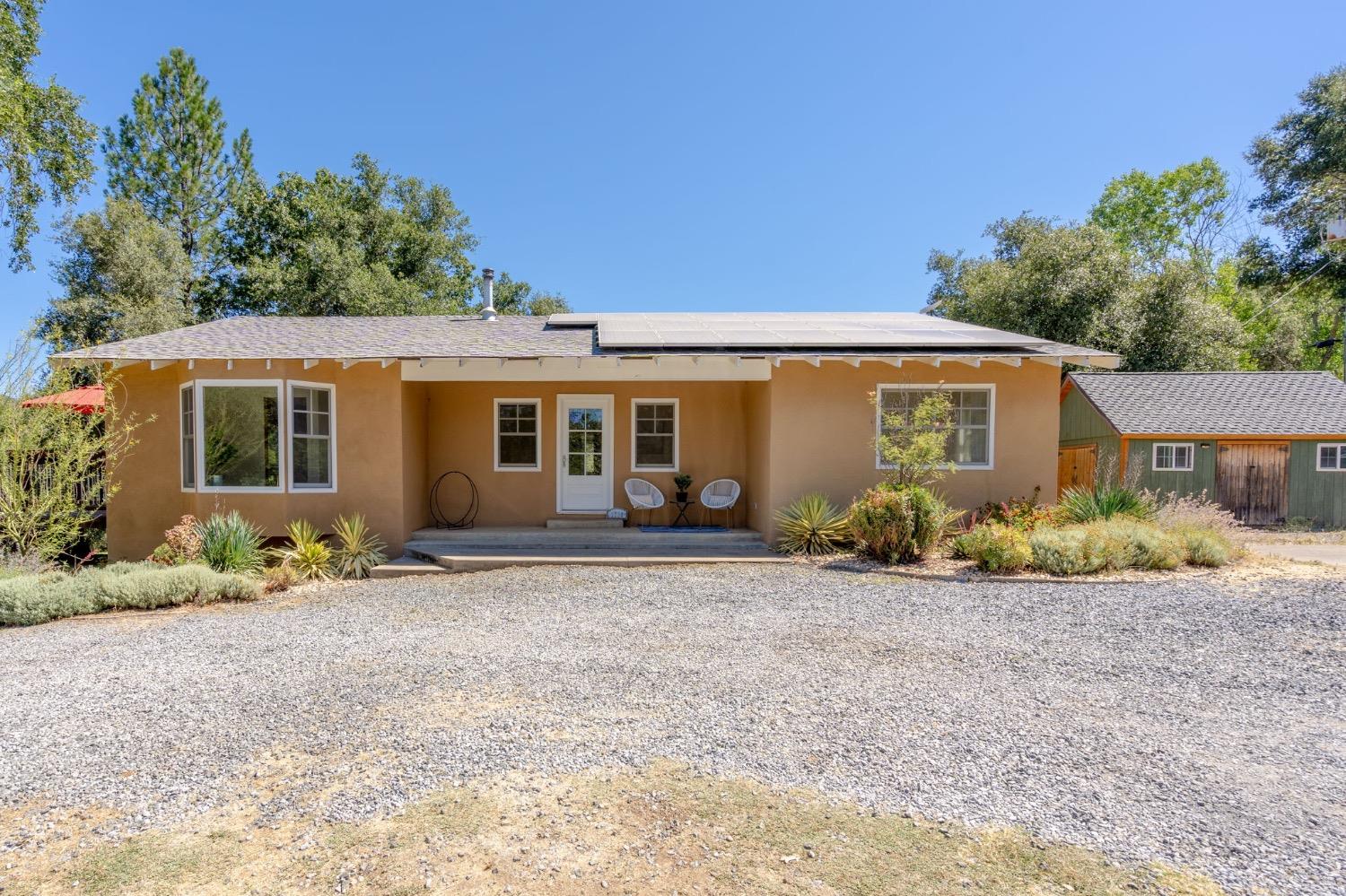 Photo of 1730 Saint Garth Wy in Shingle Springs, CA