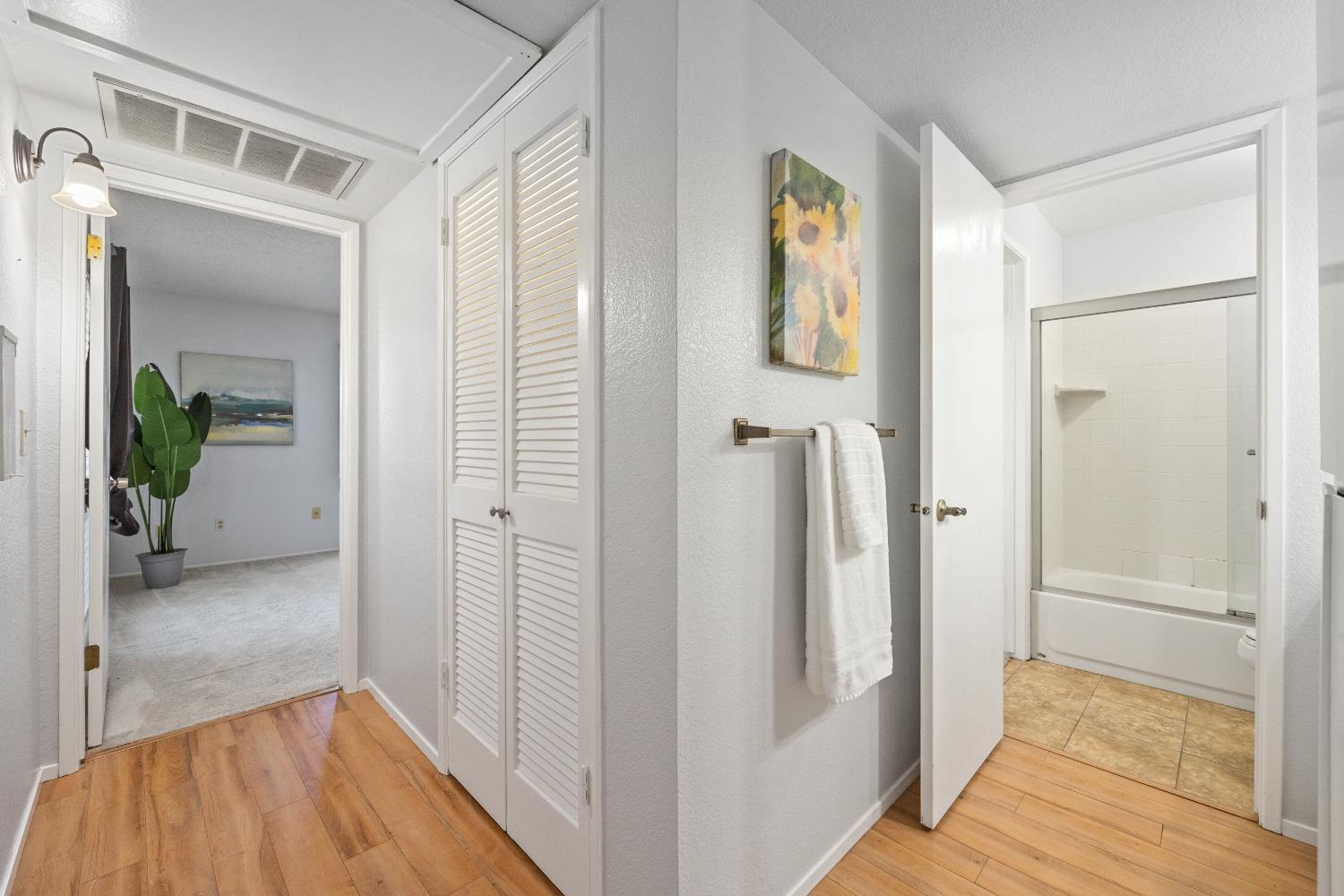 Photo #21: 223065812 Listing: Photo #21
