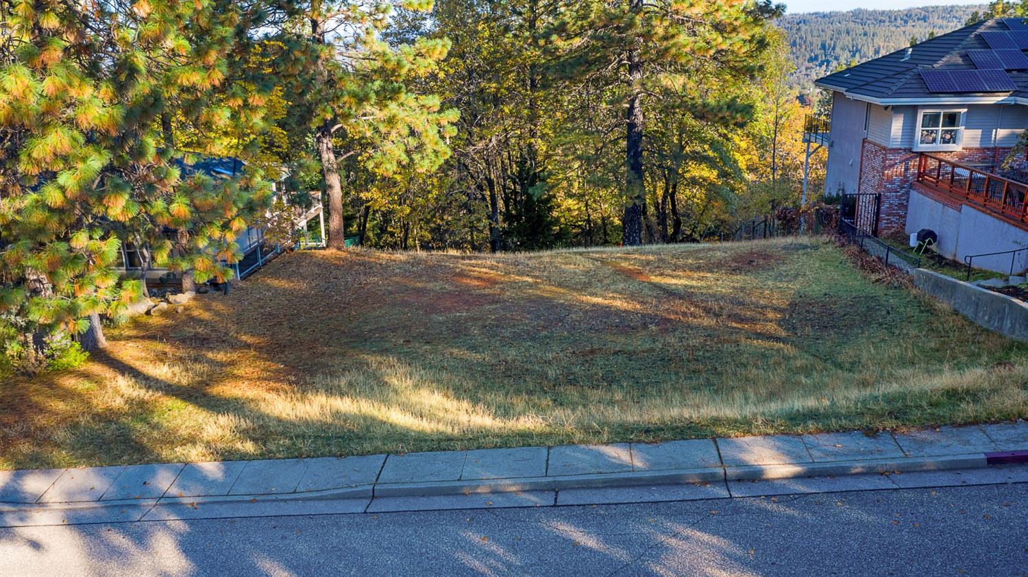 Photo of 118 Sierra Blanca Ct in Grass Valley, CA