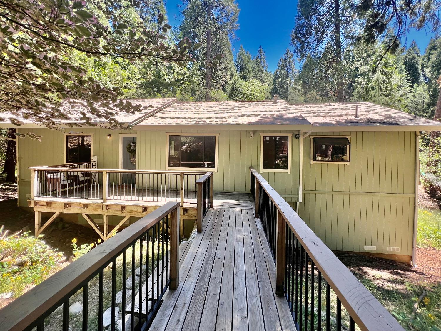 Detail Gallery Image 1 of 1 For 4959 Fin Ct, Pollock Pines,  CA 95726 - 3 Beds | 2 Baths