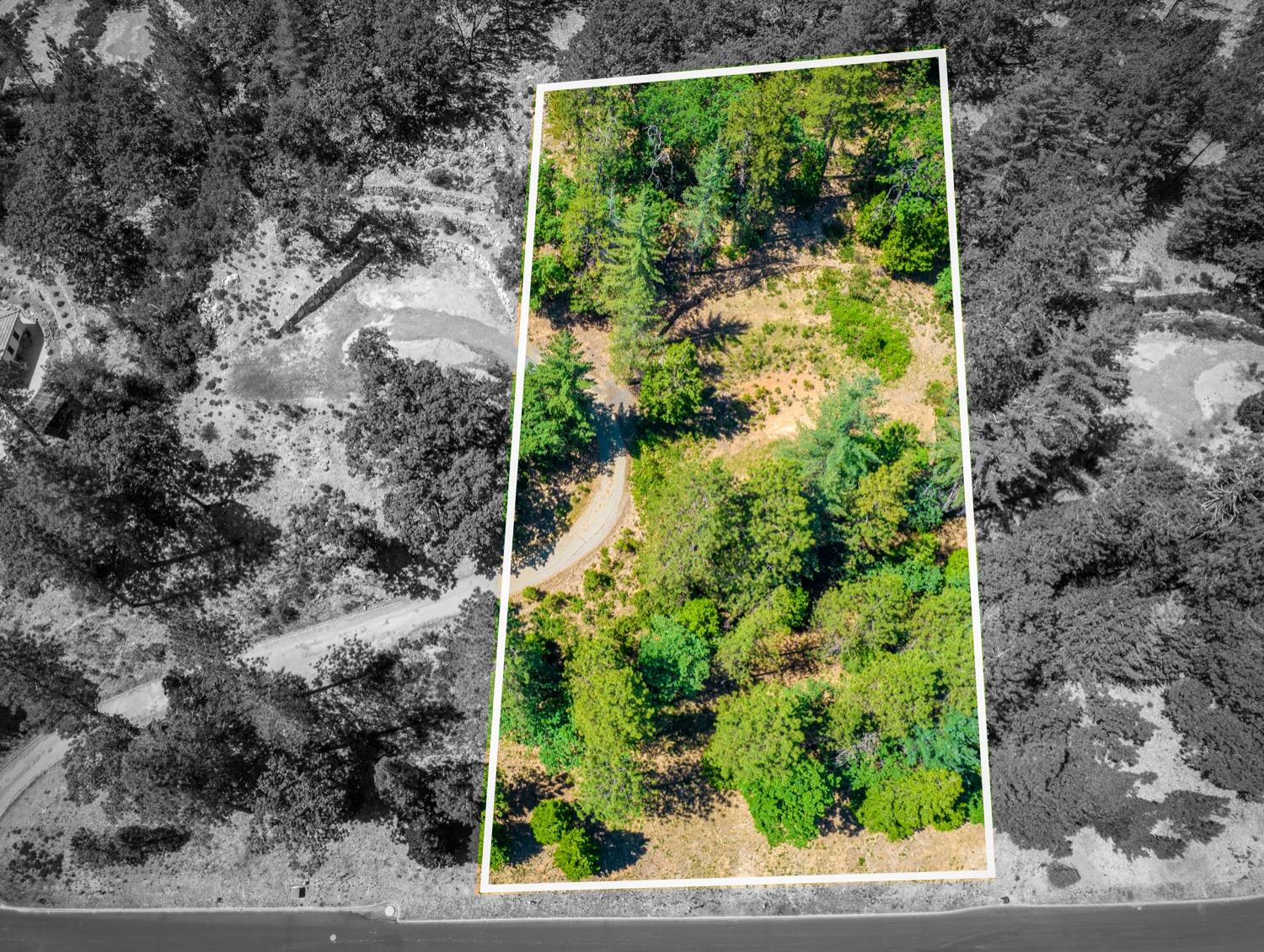 Photo of 15055 Grand Knoll Dr in Meadow Vista, CA