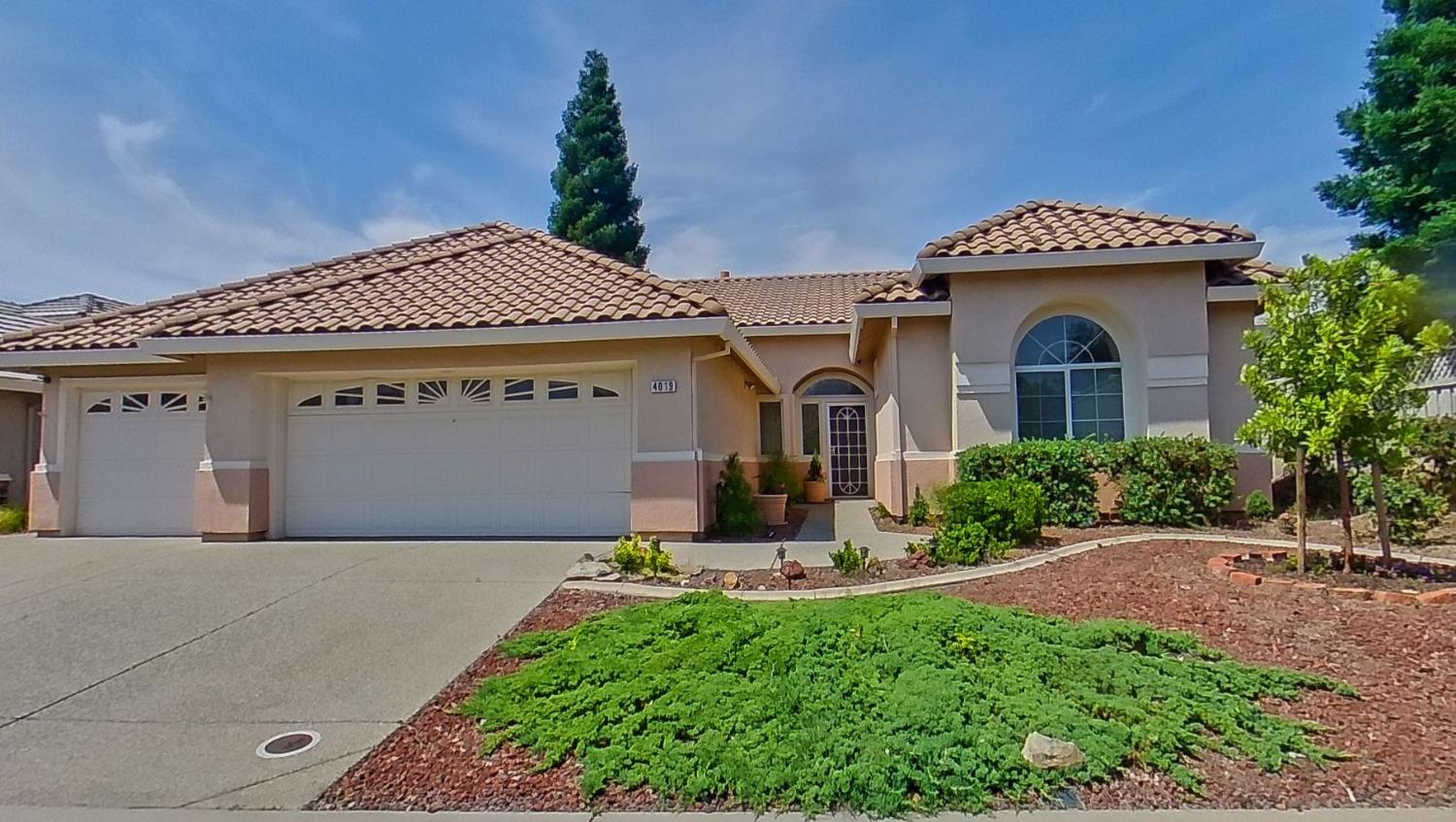 Photo of 4019 Pine Cabin Wy in Roseville, CA