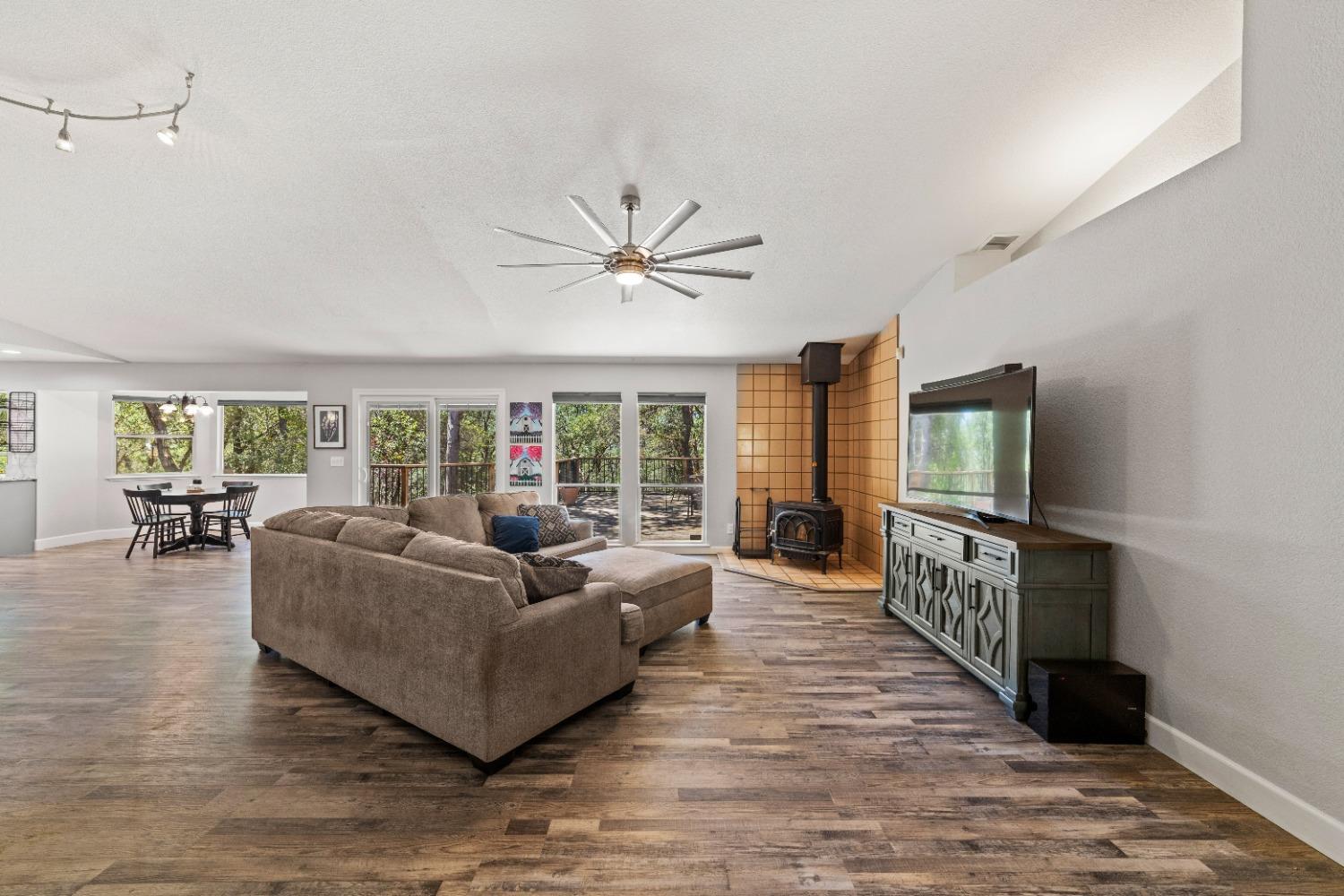 Grandview Circle, Shingle Springs, California image 10