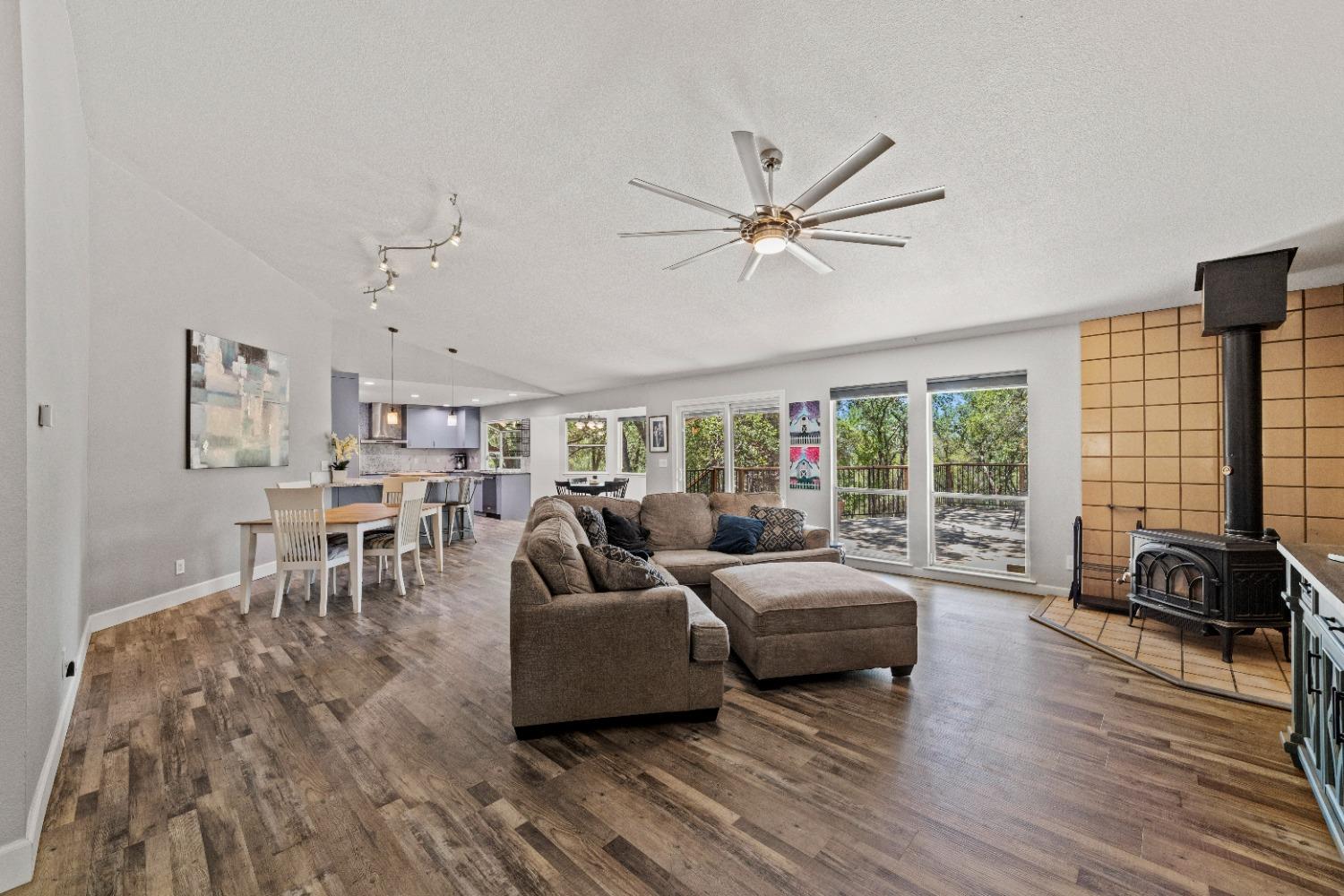 Grandview Circle, Shingle Springs, California image 9